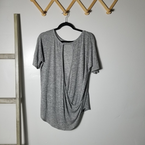 NWOT NATURAL LIFE WOMEN'S OPEN BACK GRAY SHORT SLEEVE BLOUSE SIZE LARGE - Picture 2 of 11